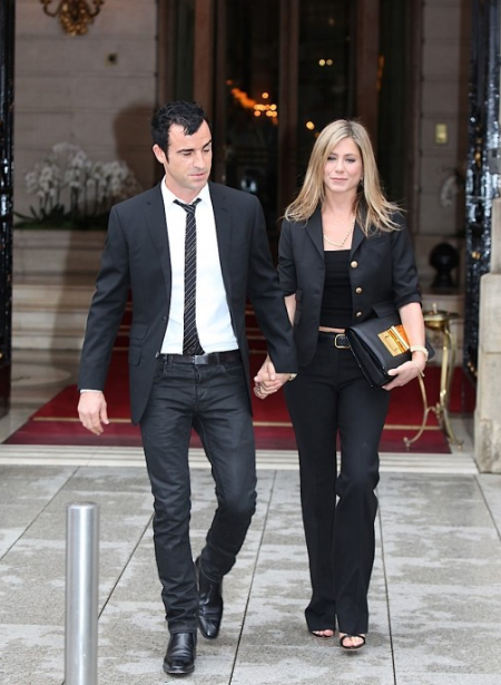 Jennifer Aniston and Justin Theroux are engaged.