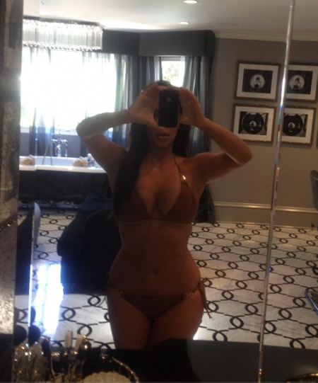 Kim Kardashian non photoshopped bikini photo
