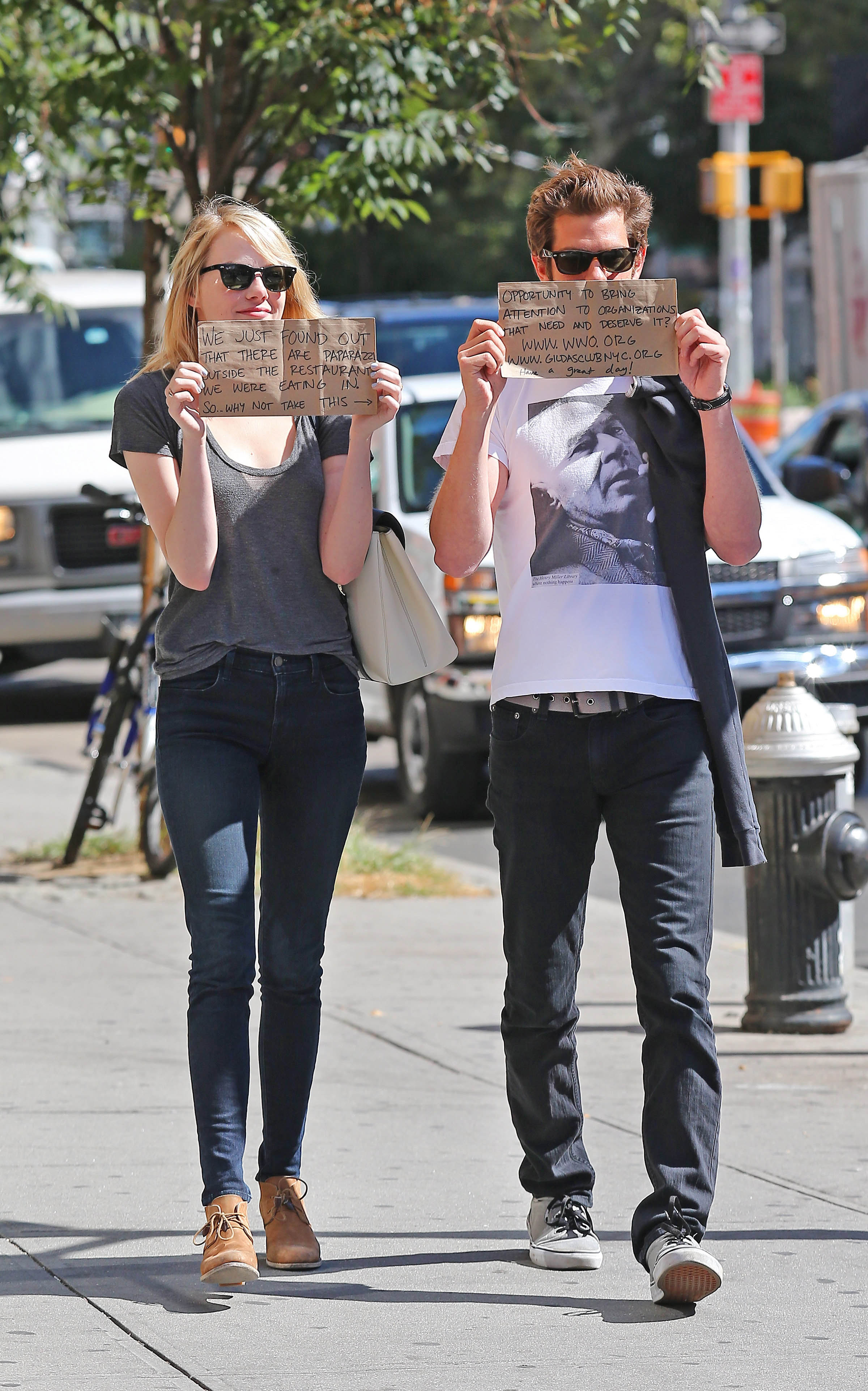 Emma Stone and Andrew Garfield use Paparazzi to promote charities