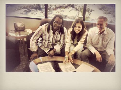 Zendaya Hollywood Records Signing